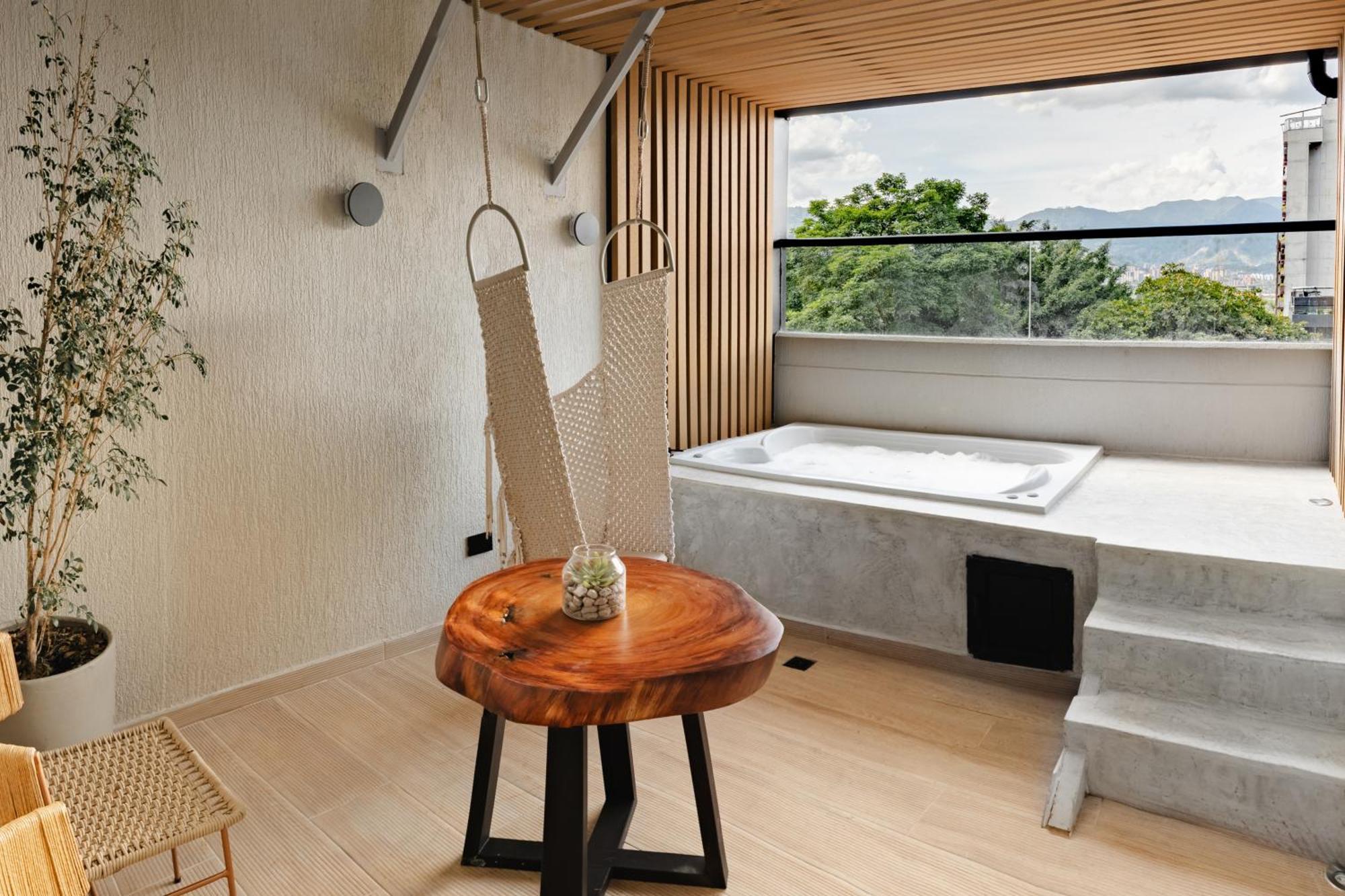 Nakua Stay & Work Medellin Bagian luar foto